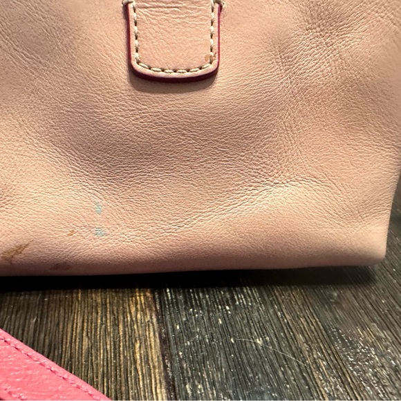 VGC vintage Dooney & Bourke square hearts genuine leather mini-bag.  Rare HTF - Picture 5 of 5